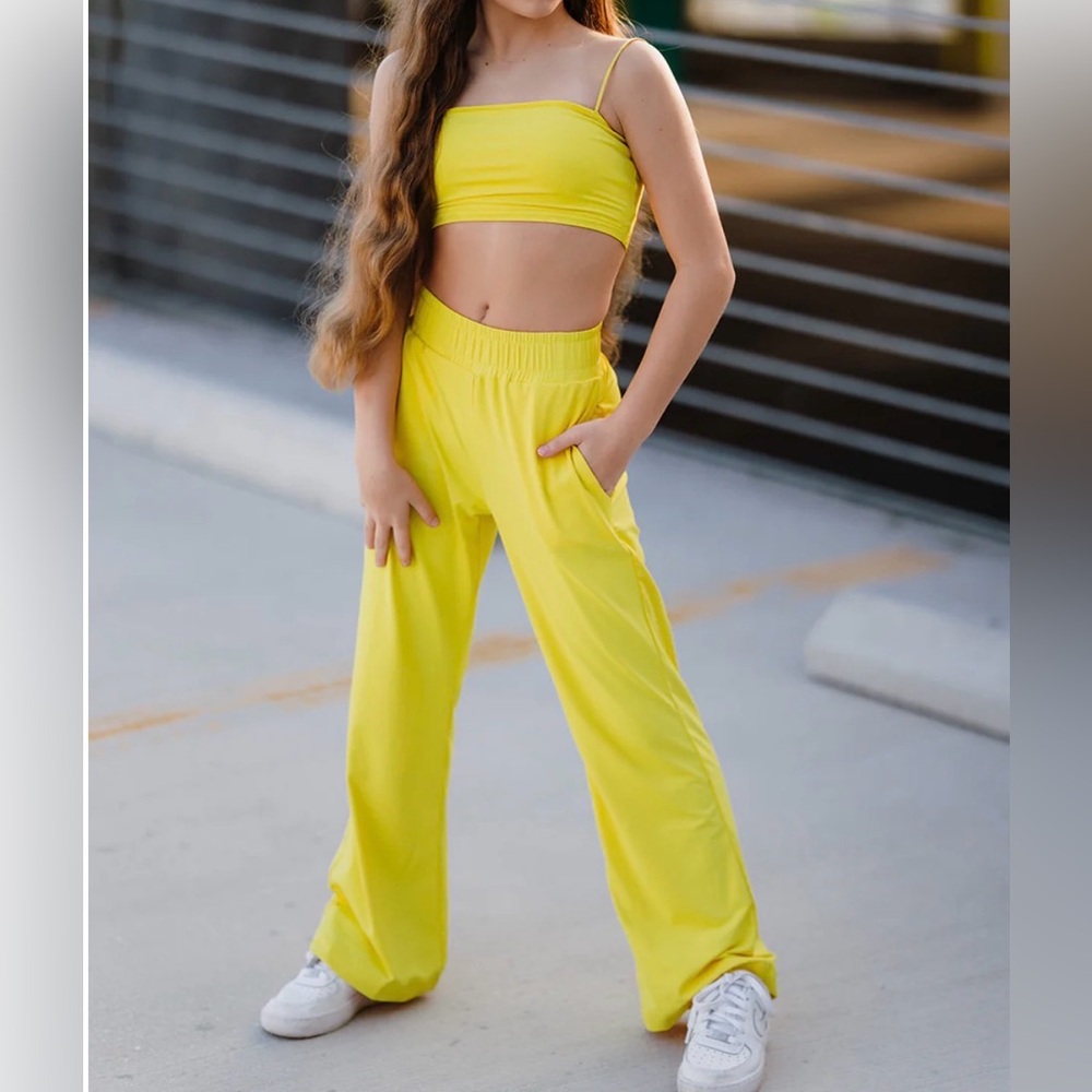Werk Dancewear Set (NEW, Never Worn) YOUTH SUNGLOW YELLOW TRACK PANTS + TOP YXL